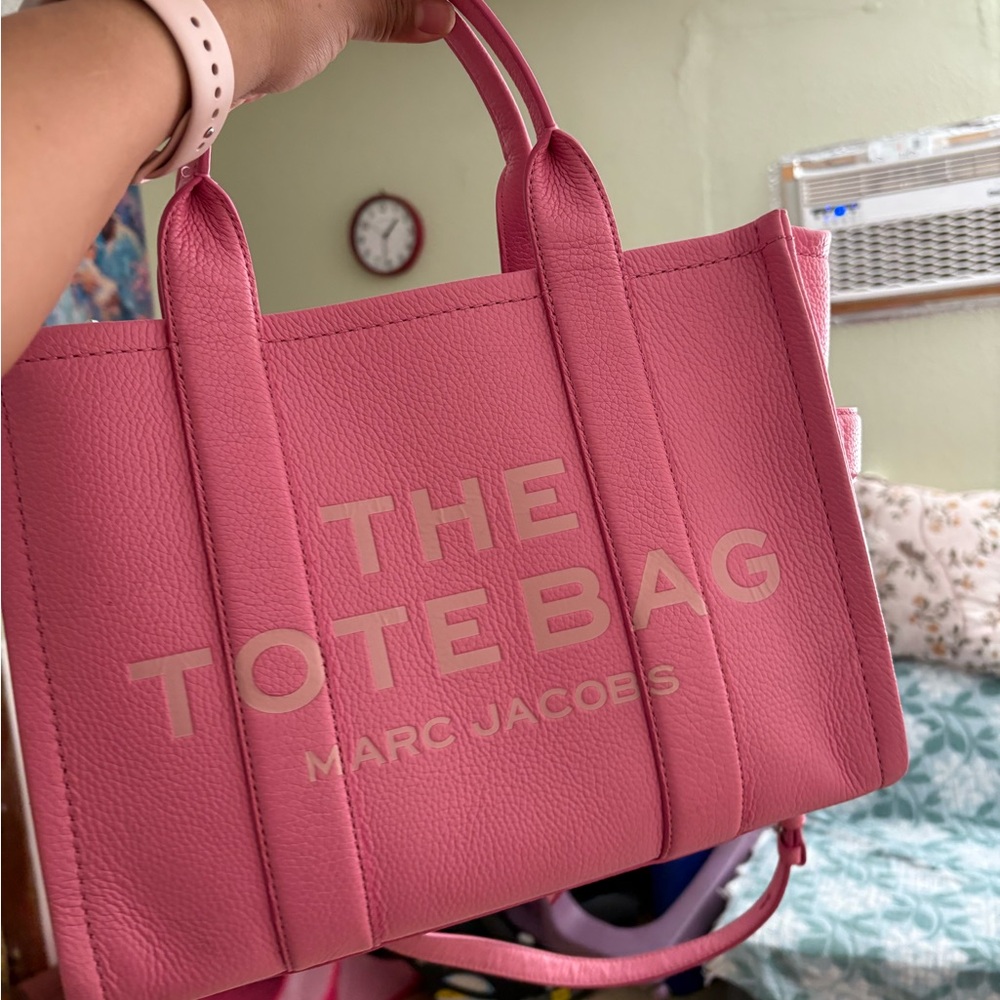 The Leather Medium Tote Bag
